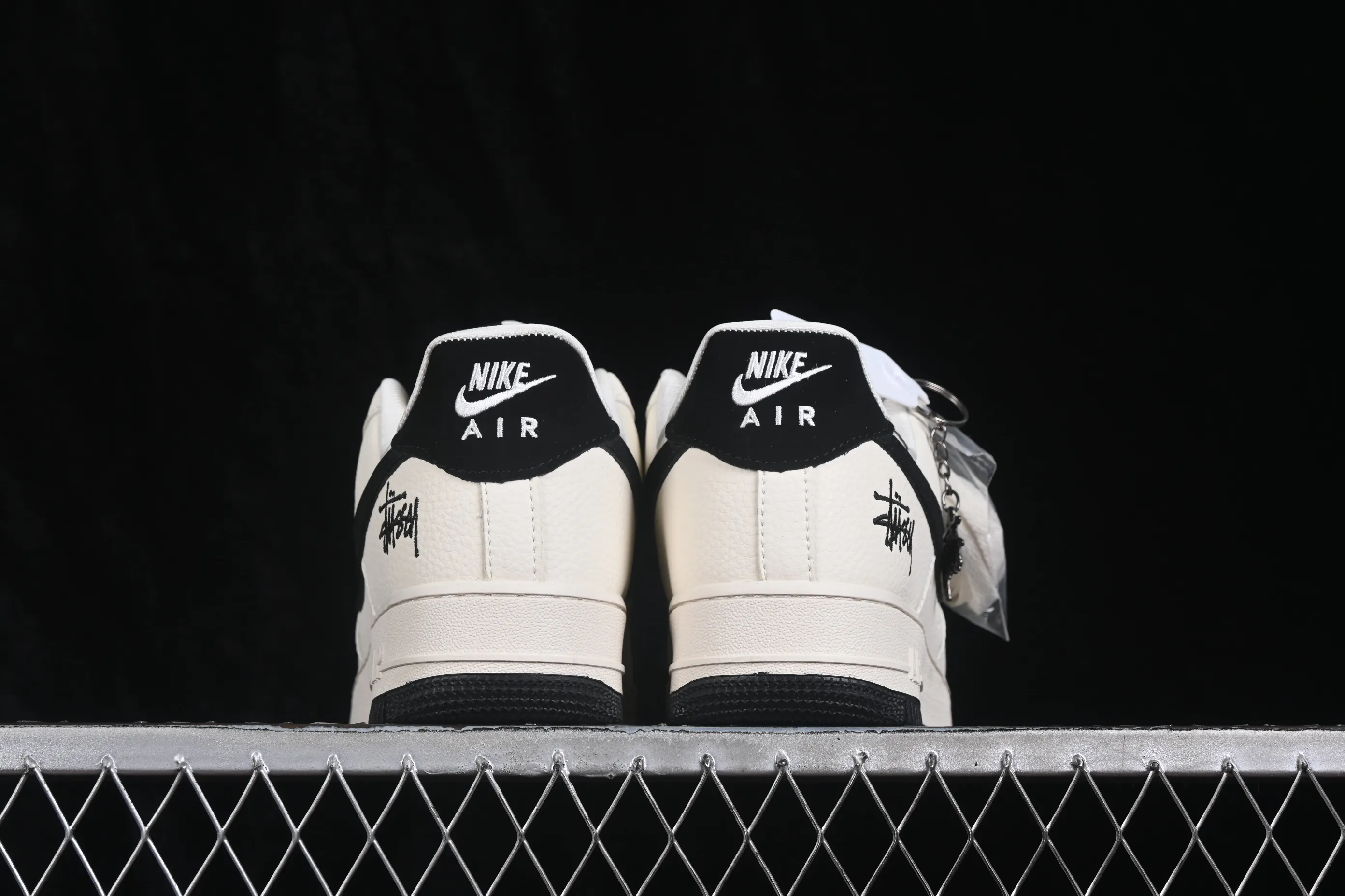 All categories Nk Air Force 1 Air Force series Nk Air Force 1 Low Air Force low-top Nike Air Force 1'07 Low joint model Air Force 1 low-top casual sneakers DN1688-820
